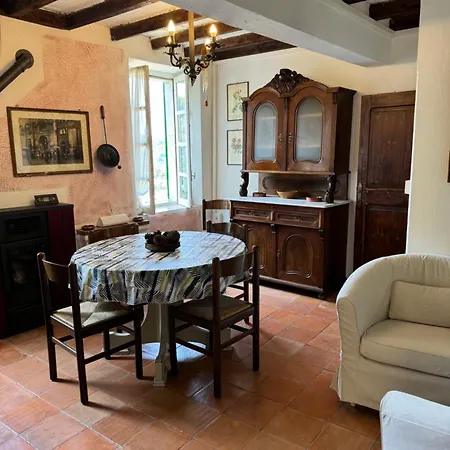 Casa Del Falco * Vetto
